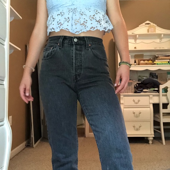 Brand New Levi’s 550’s High Waisted Denim - Picture 5 of 6